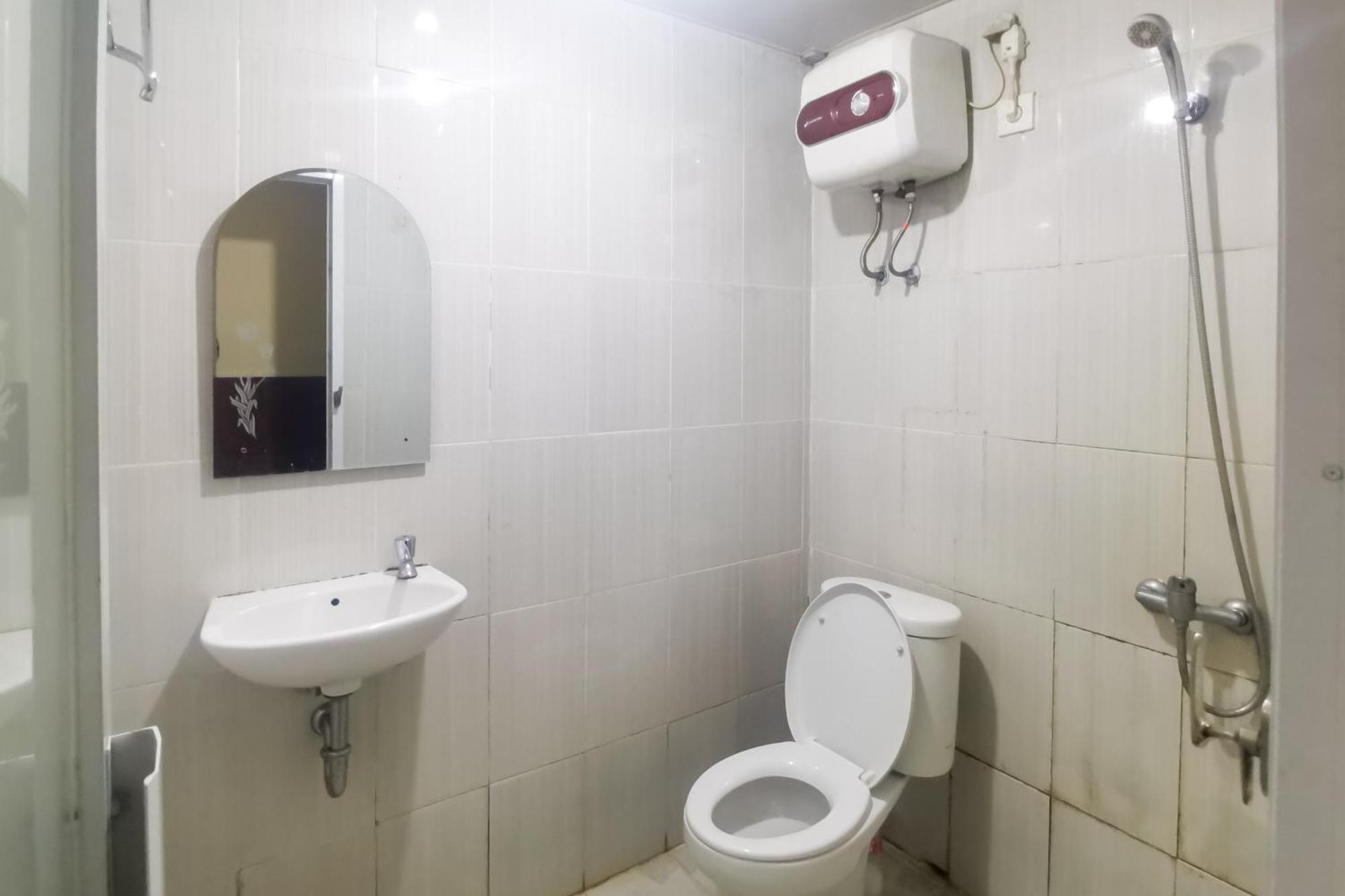 Hotel Container Inn Mitra Reddoorz Gadok Kültér fotó