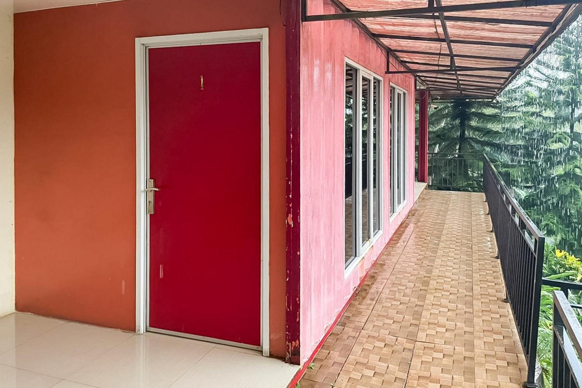 Hotel Container Inn Mitra Reddoorz Gadok Kültér fotó