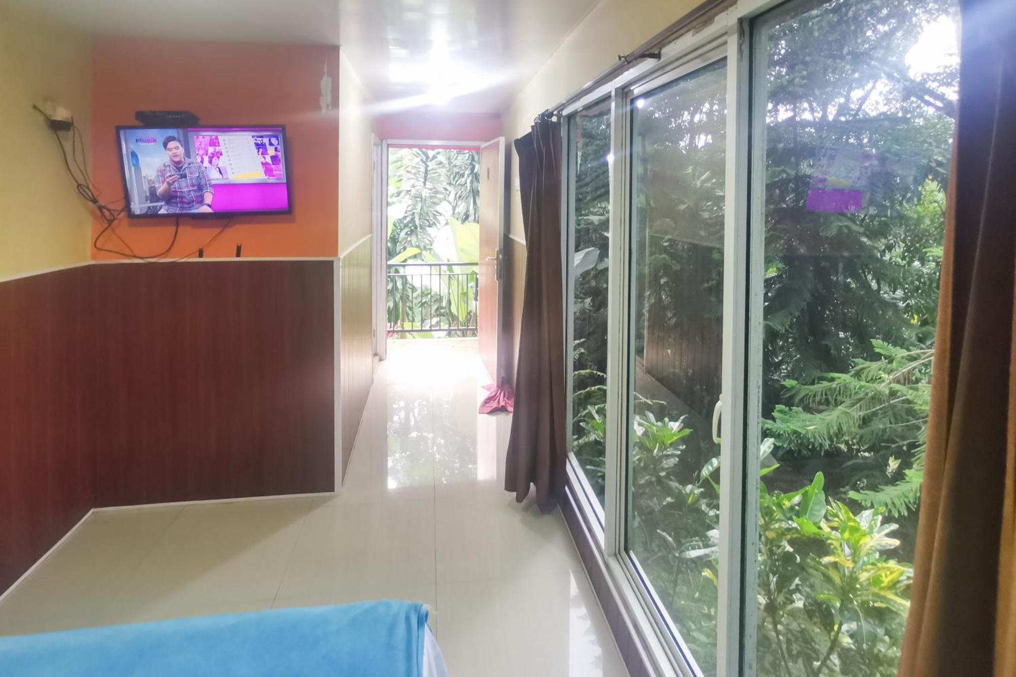 Hotel Container Inn Mitra Reddoorz Gadok Kültér fotó