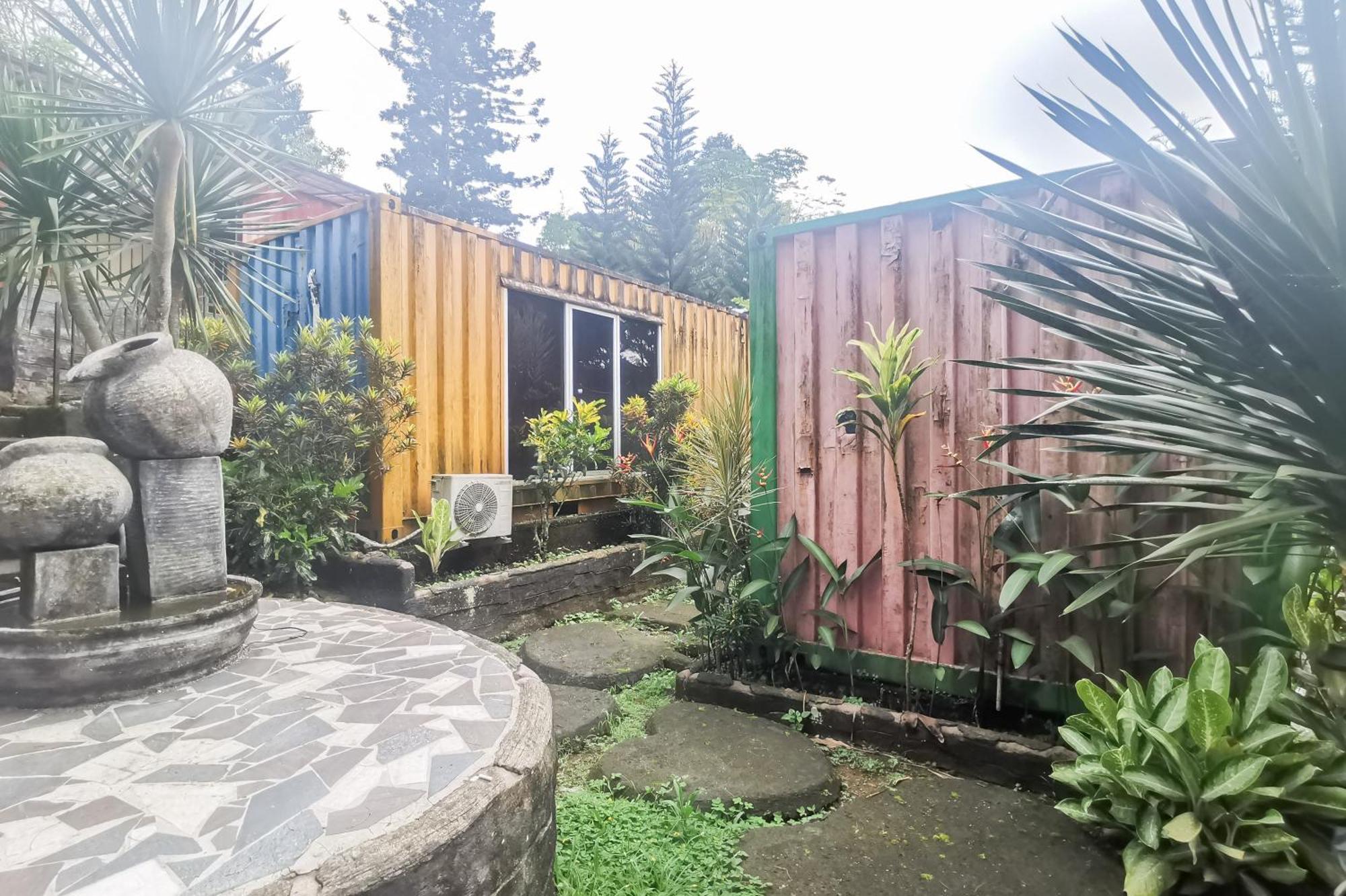 Hotel Container Inn Mitra Reddoorz Gadok Kültér fotó